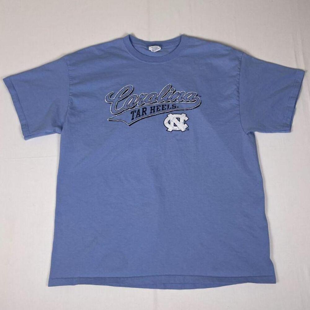 Light blue UNC Carolina Tar Heels graphic tee.